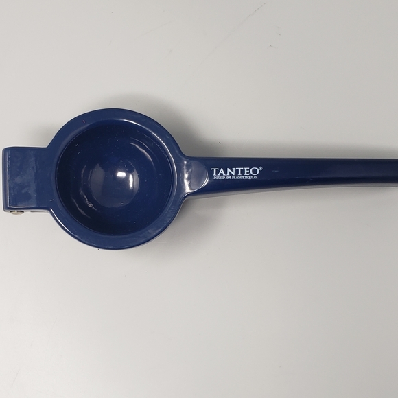 Lemon/Lime Hand Squeezer/Juicer - Picture 2 of 12